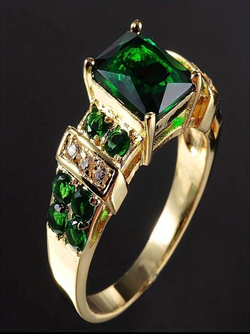 Envy Me Emerald Green Ring